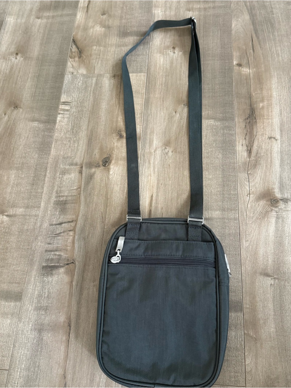 Baggallini RFID Journey Crossbody Bag Travel Adjustable Pocket Zip Dark Gray EUC - Picture 3 of 10